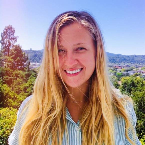 Meet your Posher, Larisa. Teacher and grad student selling some cute clothes. - Picture 12 of 12